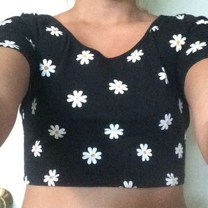 Daisy black crop top